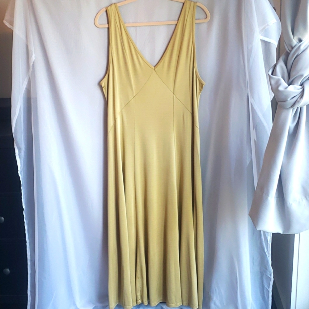 Golden Beige V-neck Maxi Dress